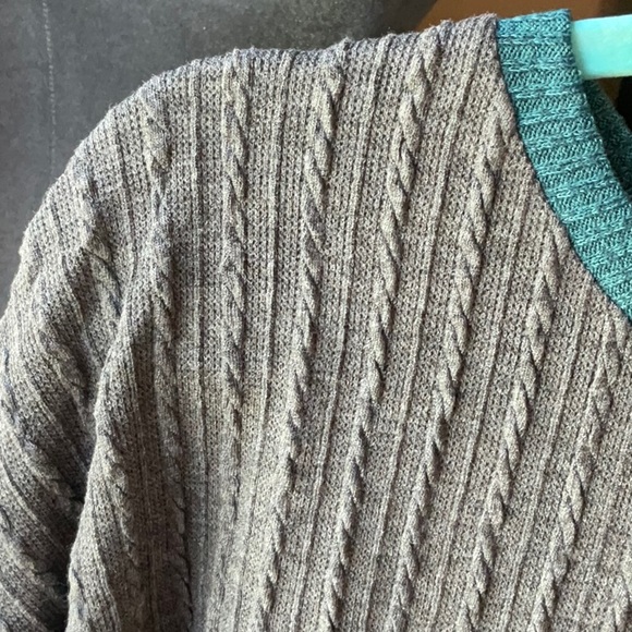 Suzanne Betro Gray and Teal Oversized Sweater with Floral Sleeves - Picture 4 of 7